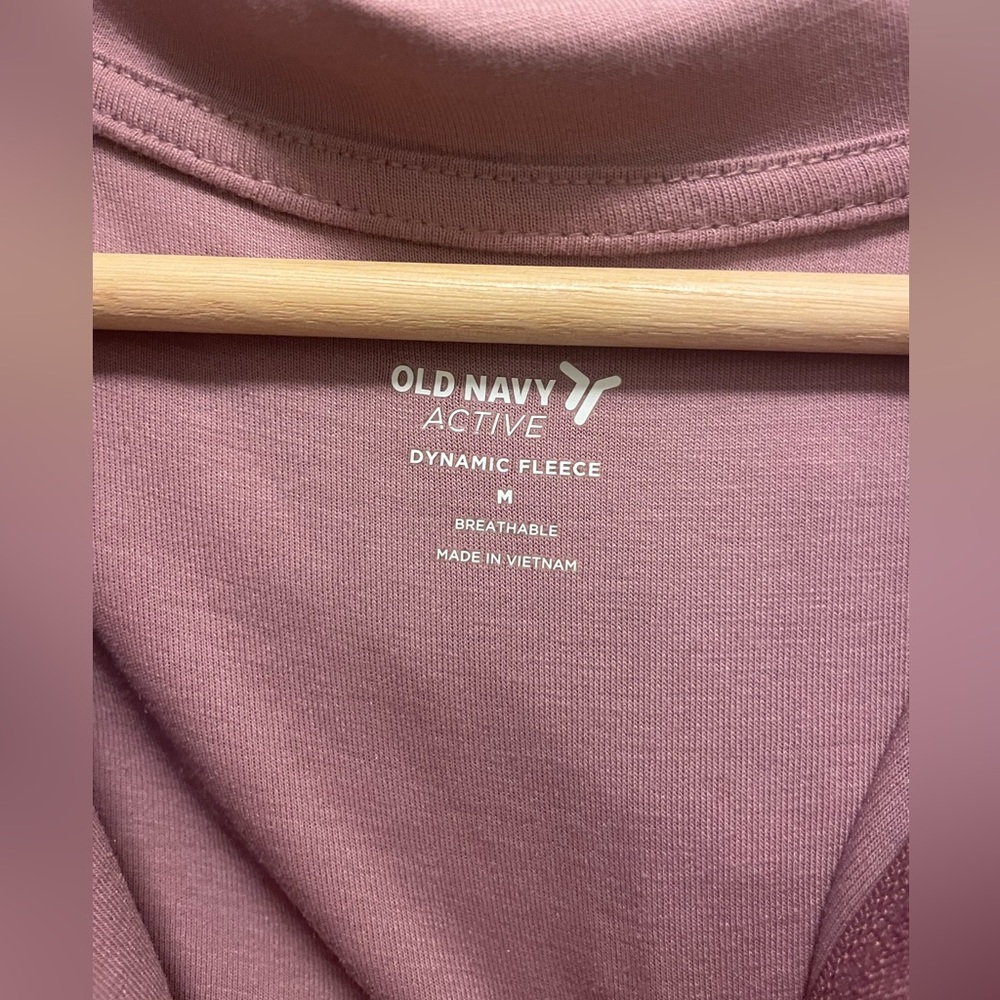 Old navy mauve pink new fleece active hoodie zip-up jacket Medium M gym fitness - Picture 3 of 3